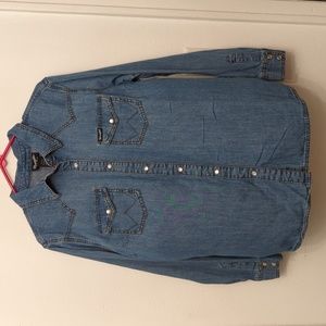Like New Wrangler Retro Western Snap Denim Long-Sleeve Shirt